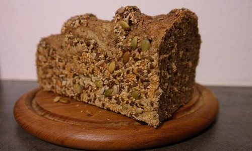 wholemeal bread image